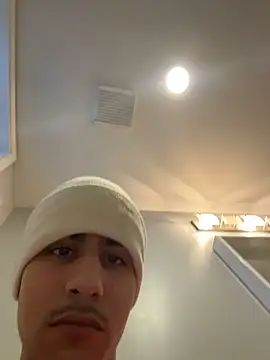 Snapshot of johnycash21 chatting on January 10, 2026, 9:05 pm johnycash21 online show from January 10, 2026, 9:05 pm