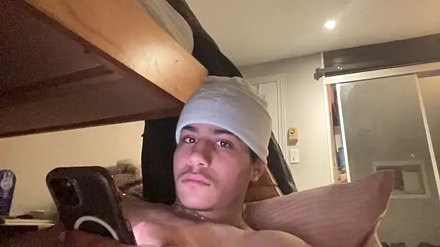 johnycash21 online show from April 15, 2026, 7:15 am