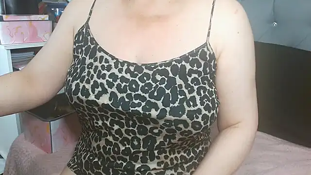 maturepriscila online show from June 23, 2026, 12:58 pm