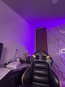 Tiffanny online show from March 30, 2026, 11:22 am