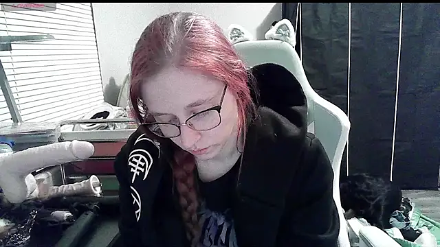 LilyFoxxx online show from January 17, 2025, 5:00 am