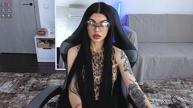 Tiffany lab online show from March 15, 2026, 9:48 am