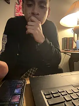 Cuminsideyou42 online show from February 16, 2025, 3:37 am