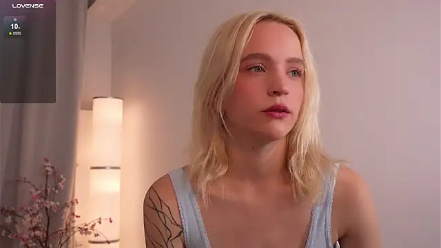 lolly pie online show from November 18, 2025, 4:00 pm