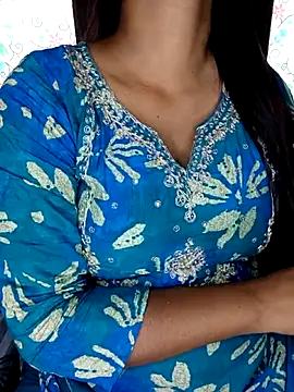 NOTY-LOVE-05 online show from May 8, 2026, 9:03 am