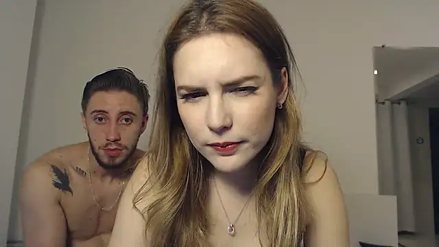 Snapshot of cloesweetdreams chatting on February 14, 2025, 4:47 am cloesweetdreams online show from February 14, 2025, 4:47 am