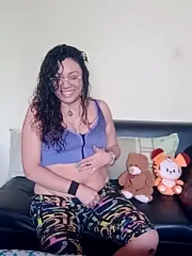 Snapshot of Lunavega1 chatting on February 23, 2026, 5:43 pm Lunavega1 online show from February 23, 2026, 5:43 pm