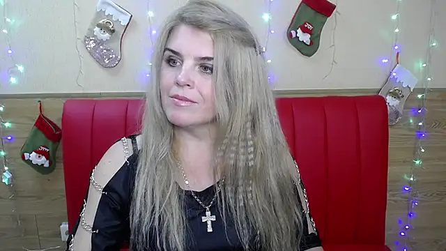 Julya Barbi online show from December 18, 2024, 6:25 pm