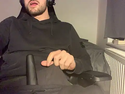 Snapshot of taallguyy_196 chatting on February 27, 2025, 6:53 pm taallguyy 196 online show from February 27, 2025, 6:53 pm