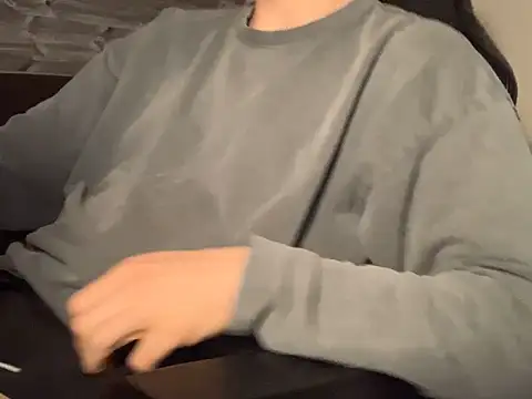 Snapshot of taallguyy_196 chatting on March 20, 2025, 8:40 pm taallguyy 196 online show from March 20, 2025, 8:40 pm