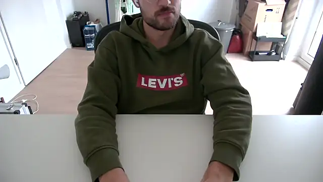 Snapshot of taallguyy_196 chatting on October 29, 2025, 2:52 pm taallguyy 196 online show from October 29, 2025, 2:52 pm