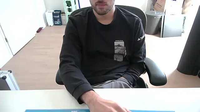 Snapshot of taallguyy_196 chatting on November 13, 2025, 11:09 am taallguyy 196 online show from November 13, 2025, 11:09 am