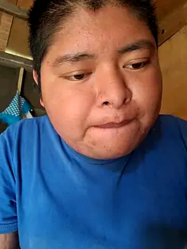 Snapshot of Carlosfkf chatting on February 15, 2026, 10:06 pm Carlosfkf online show from February 15, 2026, 10:06 pm