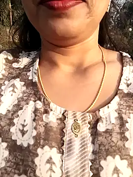 Sneha gril online show from February 9, 2025, 10:42 am