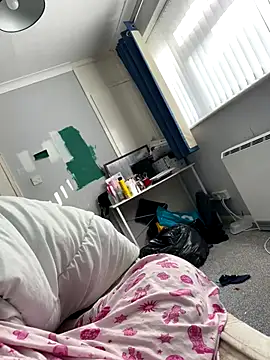 AmberTaylorXxx online show from September 11, 2025, 7:41 am