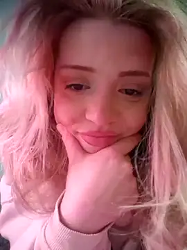 SUSELLAM1 online show from February 28, 2025, 6:31 pm