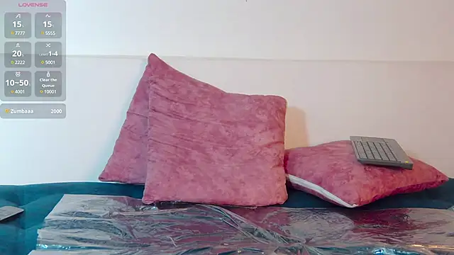 Lunamistyc online show from February 19, 2025, 1:51 am