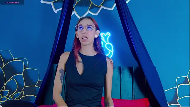 Lunamistyc online show from October 9, 2025, 7:34 pm