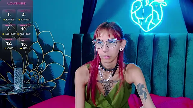 Lunamistyc online show from November 20, 2025, 7:35 pm