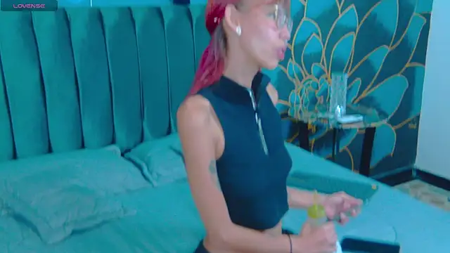 Lunamistyc online show from January 13, 2026, 8:03 pm