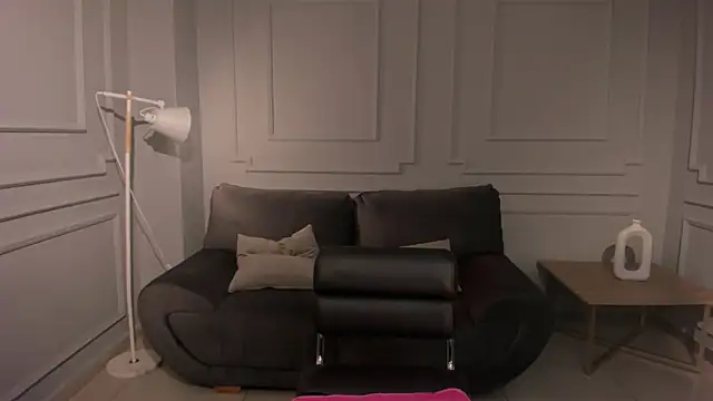 Snapshot of AlinaKravitz chatting on February 11, 2025, 11:54 am AlinaKravitz online show from February 11, 2025, 11:54 am