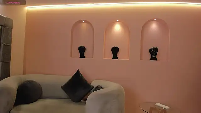 Snapshot of AlinaKravitz chatting on March 6, 2025, 11:36 am AlinaKravitz online show from March 6, 2025, 11:36 am