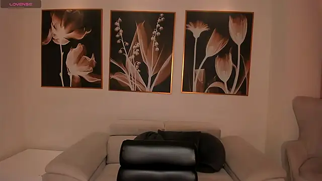 AlinaKravitz online show from February 6, 2026, 12:08 pm