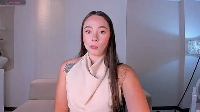 AlinaKravitz online show from April 12, 2026, 3:50 pm