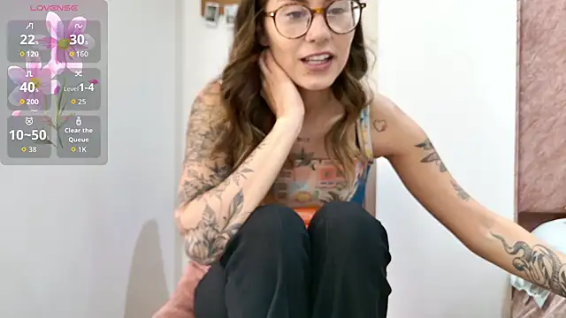 Emmy petit online show from February 24, 2026, 6:28 pm