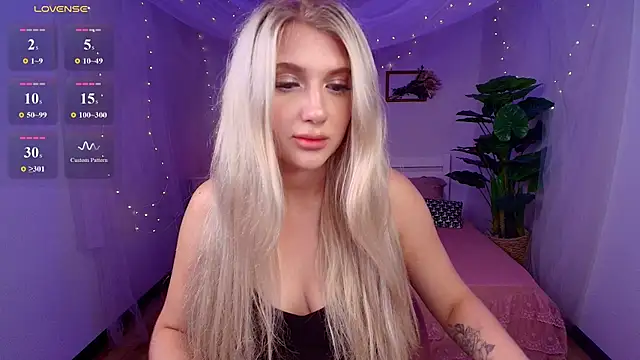 Evacadooo online show from July 7, 2026, 2:58 am