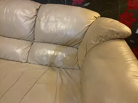 iveedie017 online show from December 7, 2024, 4:47 pm