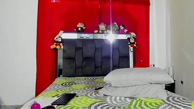 Snapshot of chloe_vasquez710 chatting on January 11, 2025, 1:32 pm chloe vasquez710 online show from January 11, 2025, 1:32 pm