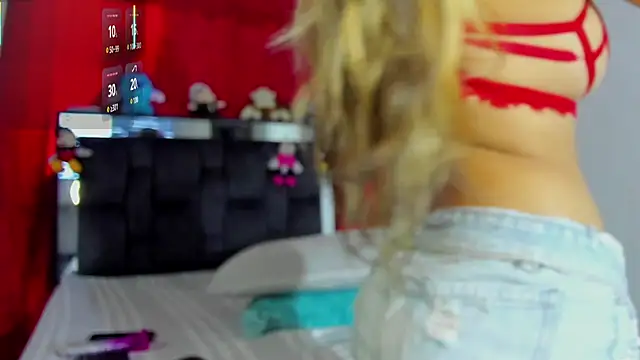 Snapshot of chloe_vasquez710 chatting on February 13, 2025, 1:15 pm chloe vasquez710 online show from February 13, 2025, 1:15 pm