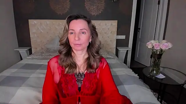 Snapshot of AllisonWilliams chatting on December 7, 2024, 5:20 pm AllisonWilliams online show from December 7, 2024, 5:20 pm