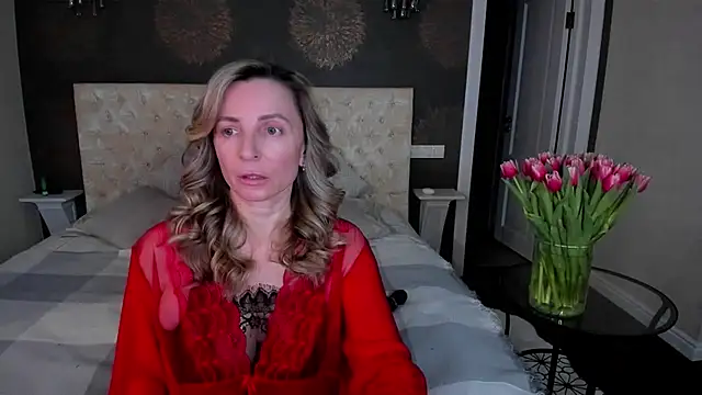 Snapshot of AllisonWilliams chatting on March 7, 2025, 5:17 pm AllisonWilliams online show from March 7, 2025, 5:17 pm