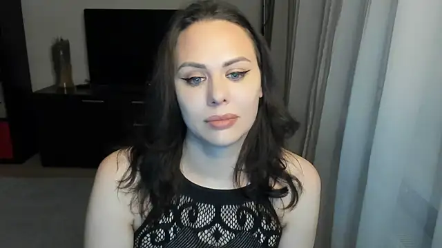 MollyCheiz online show from November 26, 2025, 3:35 pm