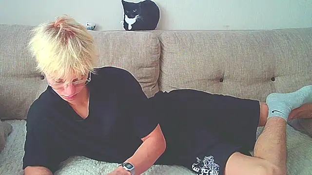 Ostin meow online show from December 15, 2024, 8:19 am