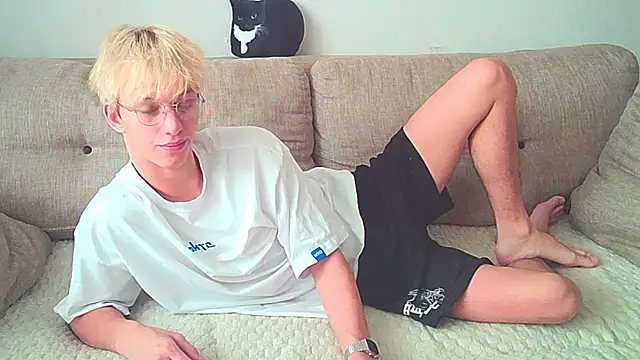 Ostin meow online show from December 20, 2024, 6:40 am