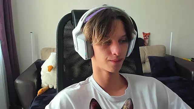 Ostin meow online show from September 18, 2025, 9:44 am