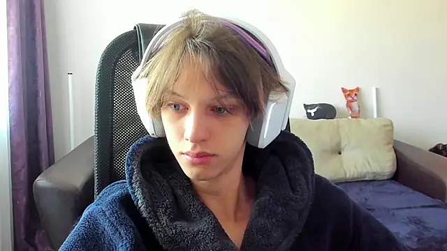 Ostin meow online show from October 26, 2025, 6:19 am