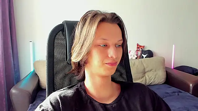 Ostin meow online show from April 22, 2026, 10:28 am