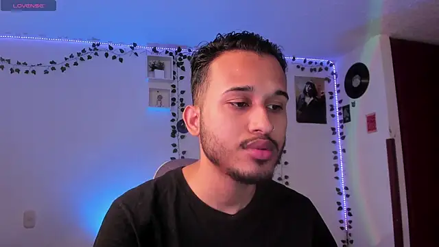 Raf brunette online show from February 25, 2025, 12:03 pm