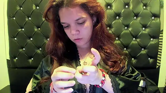 Snapshot of MelanyCarter18 chatting on November 18, 2025, 8:13 pm MelanyCarter18 online show from November 18, 2025, 8:13 pm