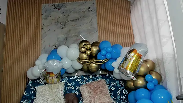 Snapshot of Any_topless chatting on October 8, 2025, 11:08 am Any topless online show from October 8, 2025, 11:08 am