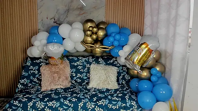 Snapshot of Any_topless chatting on October 11, 2025, 10:58 am Any topless online show from October 11, 2025, 10:58 am