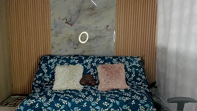 Snapshot of Any_topless chatting on October 15, 2025, 10:59 am Any topless online show from October 15, 2025, 10:59 am