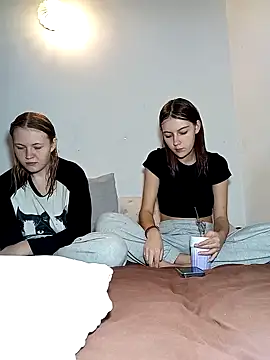 ella grays online show from October 12, 2025, 6:40 pm