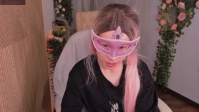 Snapshot of jeancolex chatting on December 6, 2024, 12:16 pm jeancolex online show from December 6, 2024, 12:16 pm