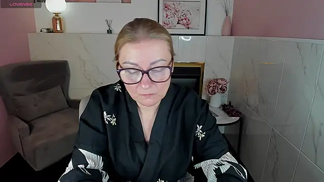 AlexandraKind online show from January 31, 2025, 12:17 am