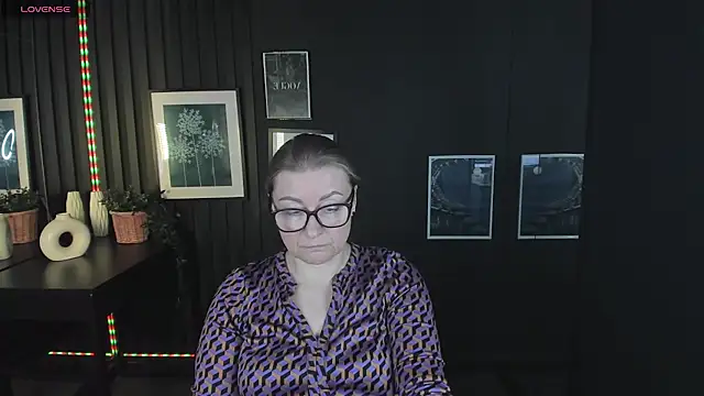 AlexandraKind online show from March 7, 2025, 7:19 am